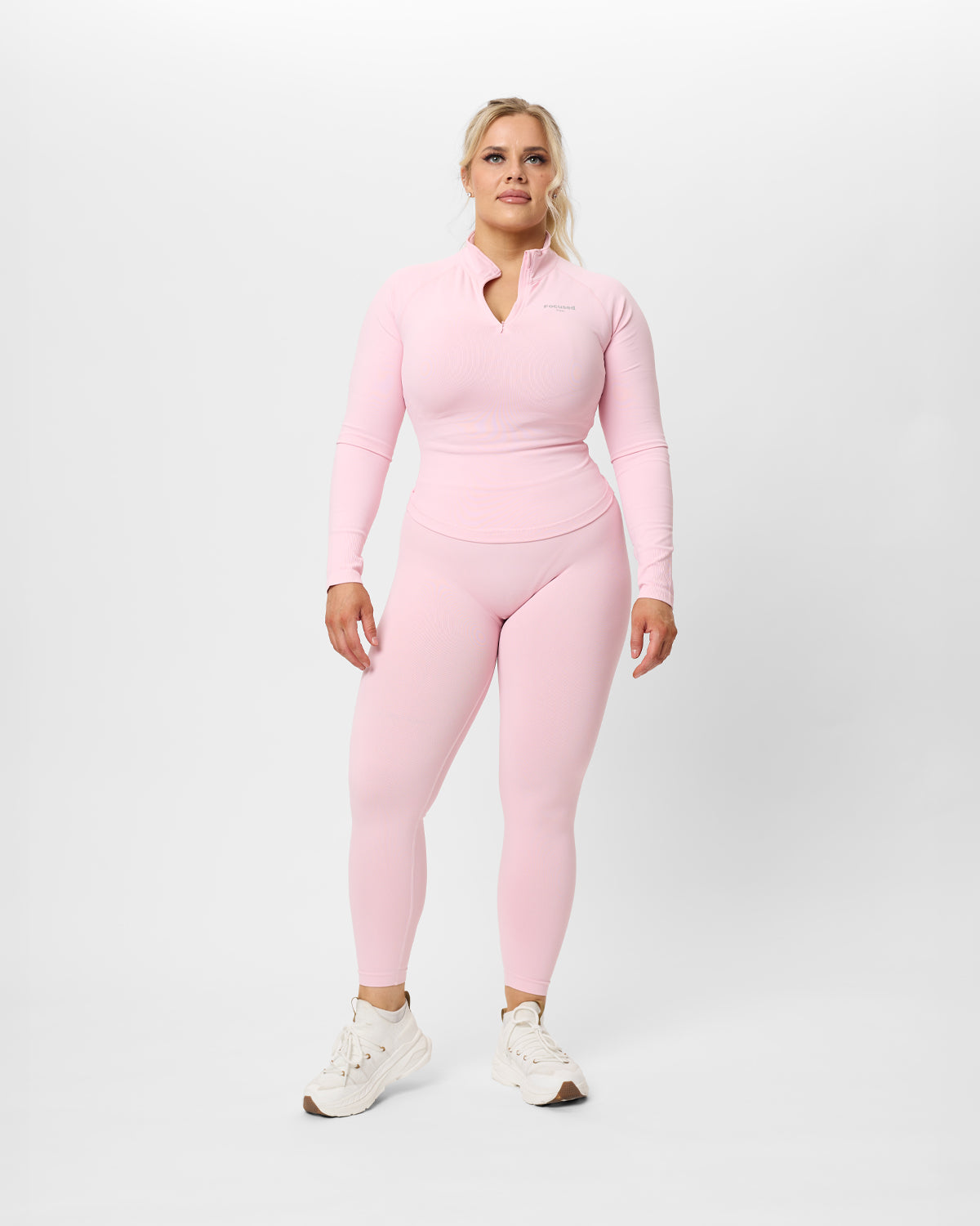 Puolivetoketjullinen Intense- treenipaita