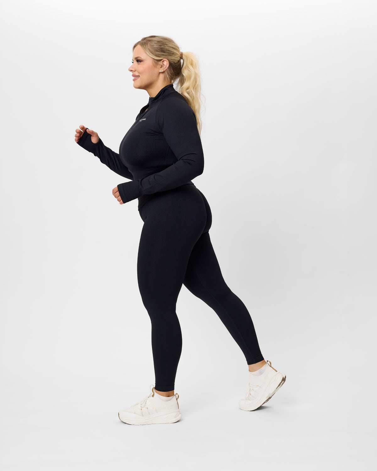 Puolivetoketjullinen Intense- treenipaita