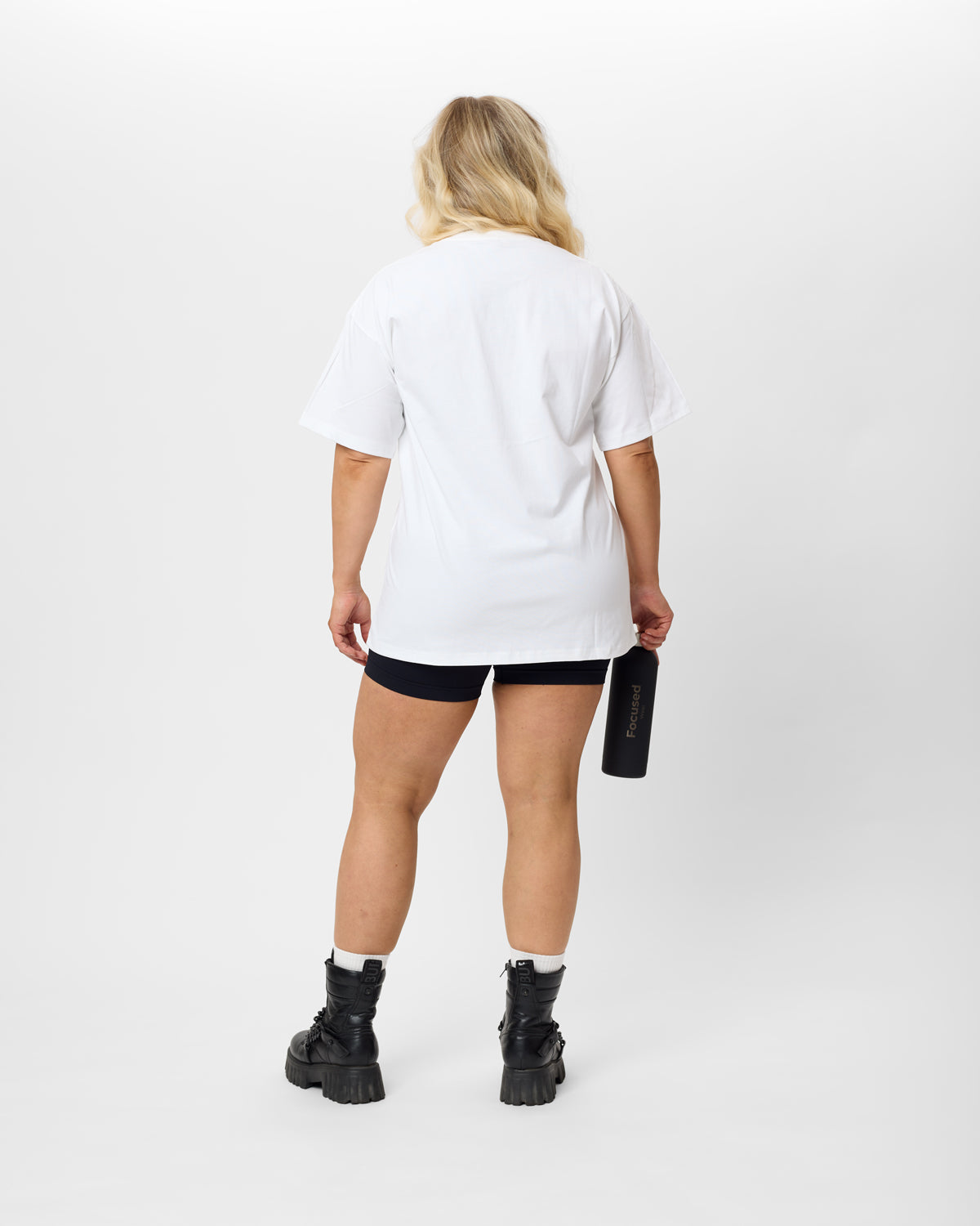 Oversized Essential boyfriend t-paita